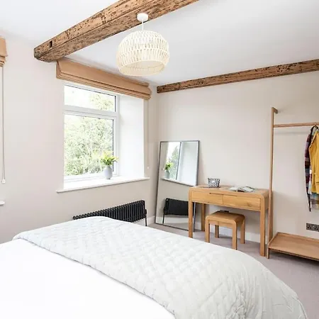 Upper Mint Mill: Superb New Riverside * Kendal