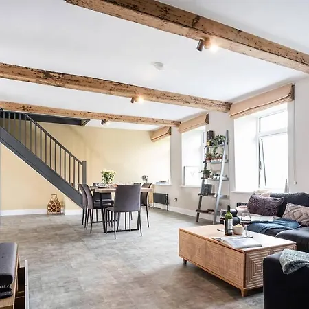 Apartamento Upper Mint Mill: Superb New Riverside